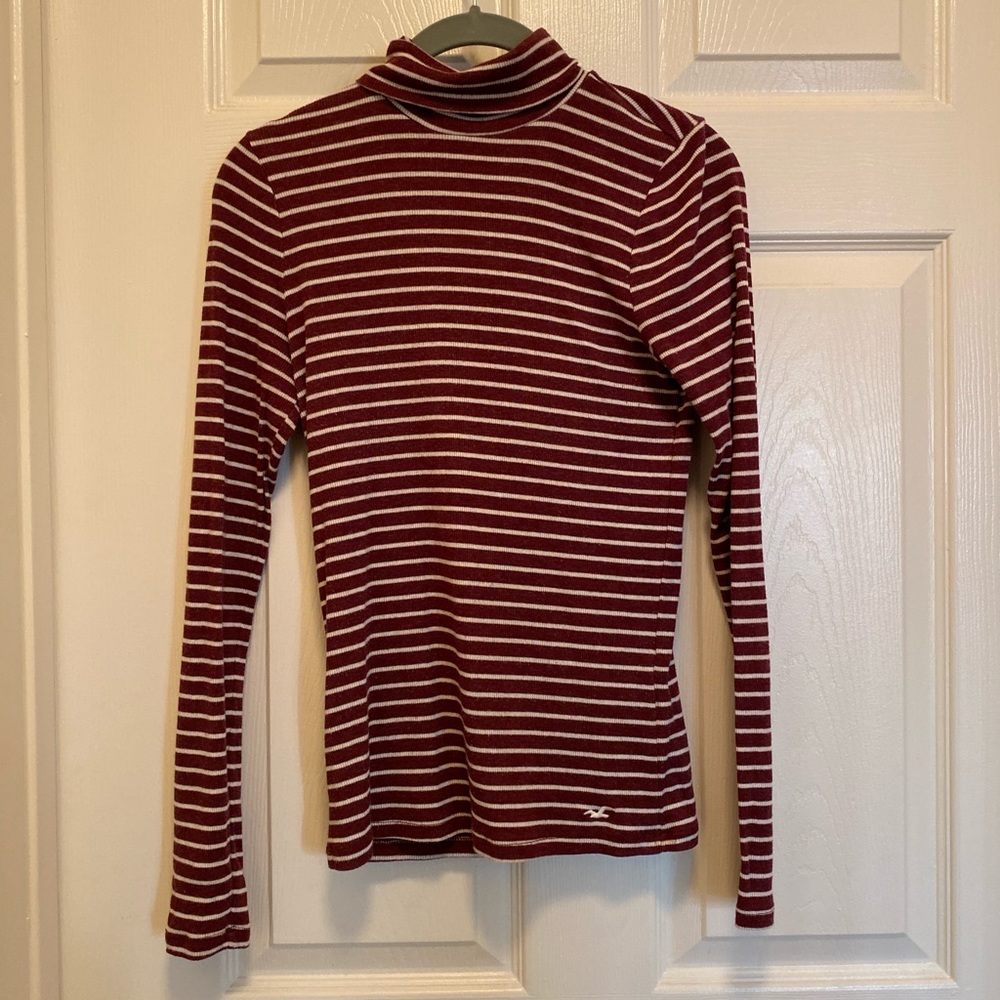 Hollister striped turtle neck